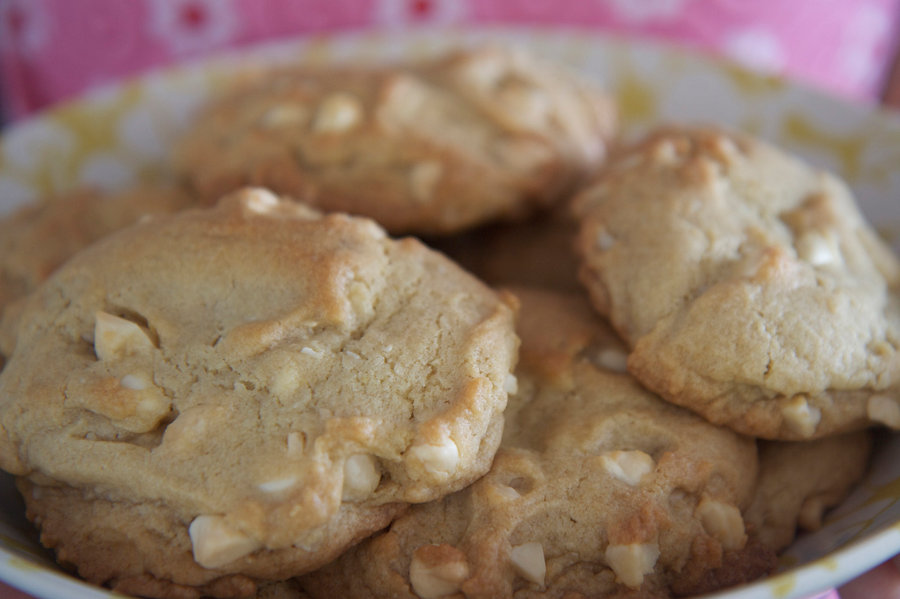 White chocolate macadamia nut cookies by  Andie712b